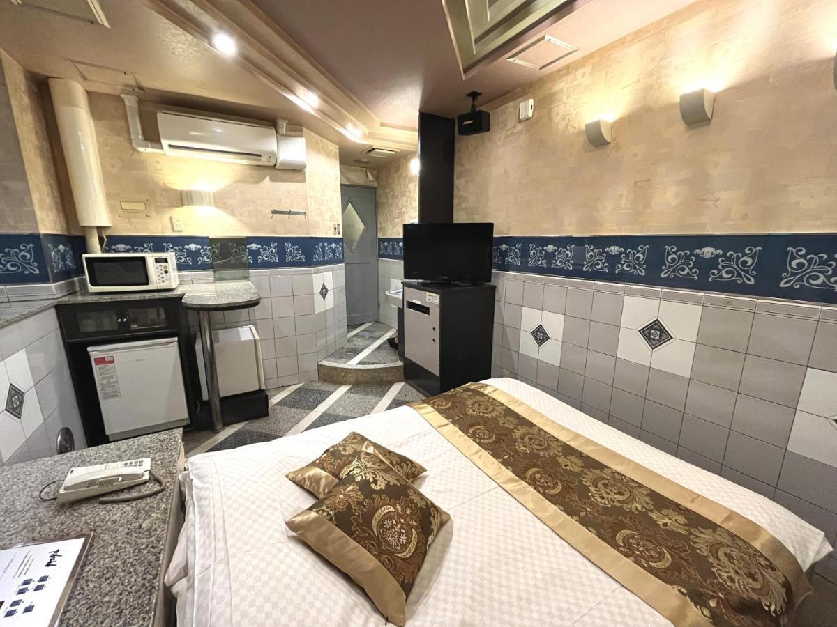 Hotel Crystal 大人専用 Токио Экстерьер фото