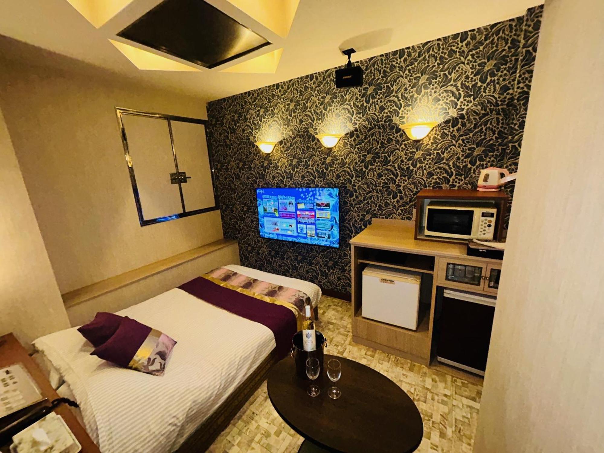 Hotel Crystal 大人専用 Токио Экстерьер фото