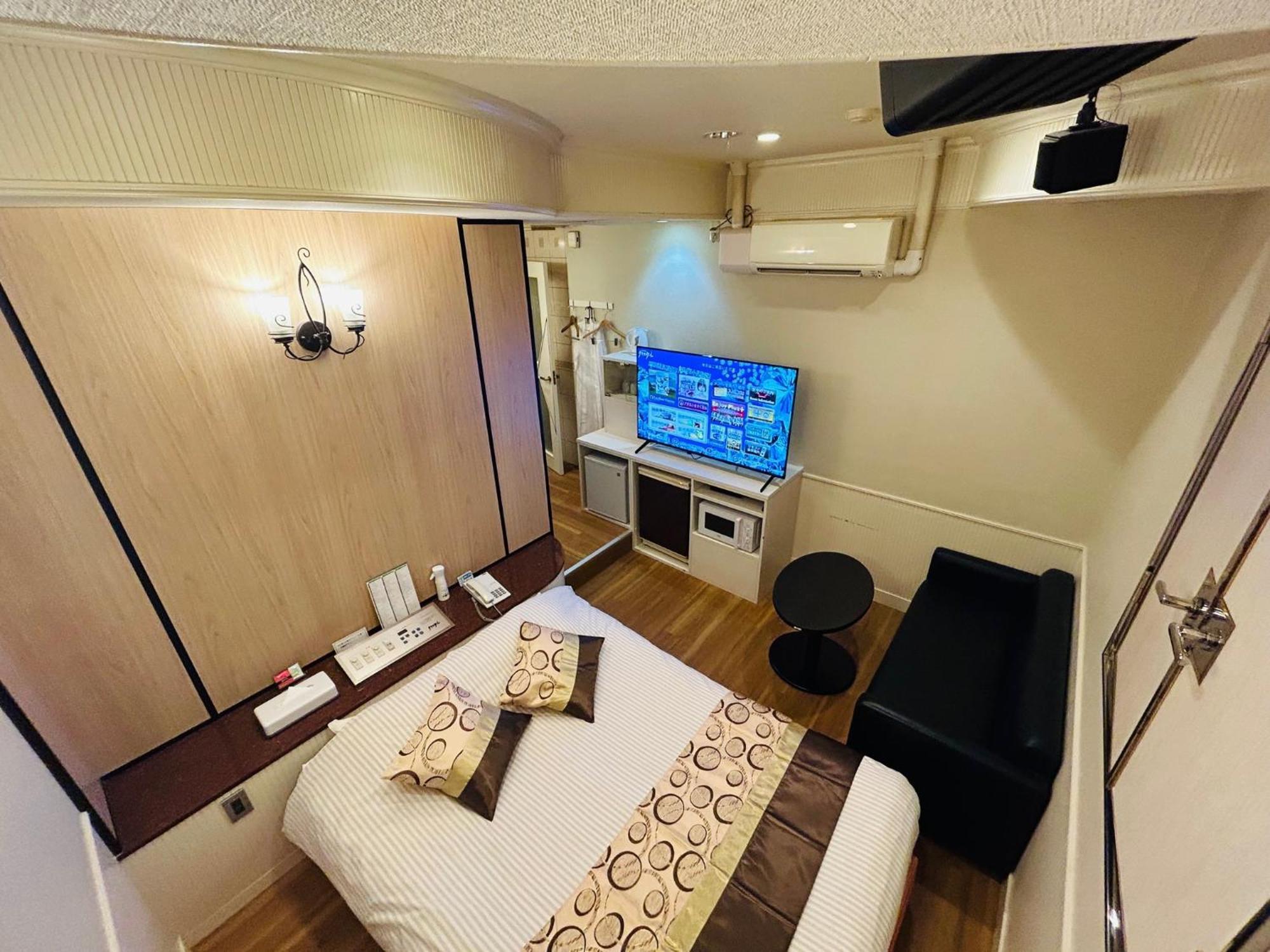 Hotel Crystal 大人専用 Токио Экстерьер фото